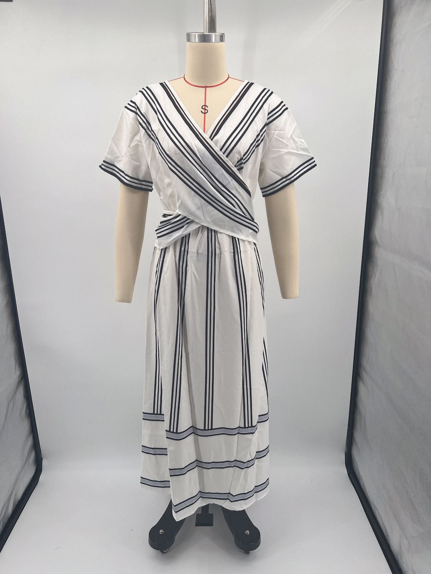Casual Loose Retro Striped Print Holiday Dress Summer Short Sleeve V Neck Robes Dress Boho Beach Pleated A-Line Long Dress Woman