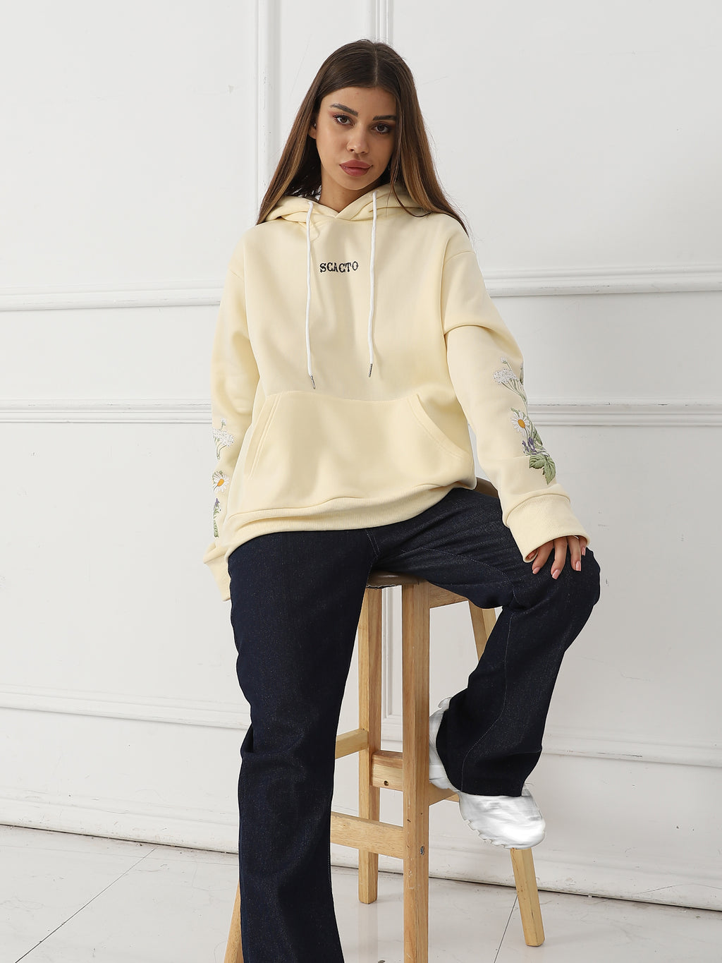 Women's Solid Color Floral Long Sleeved Sweatshirt
