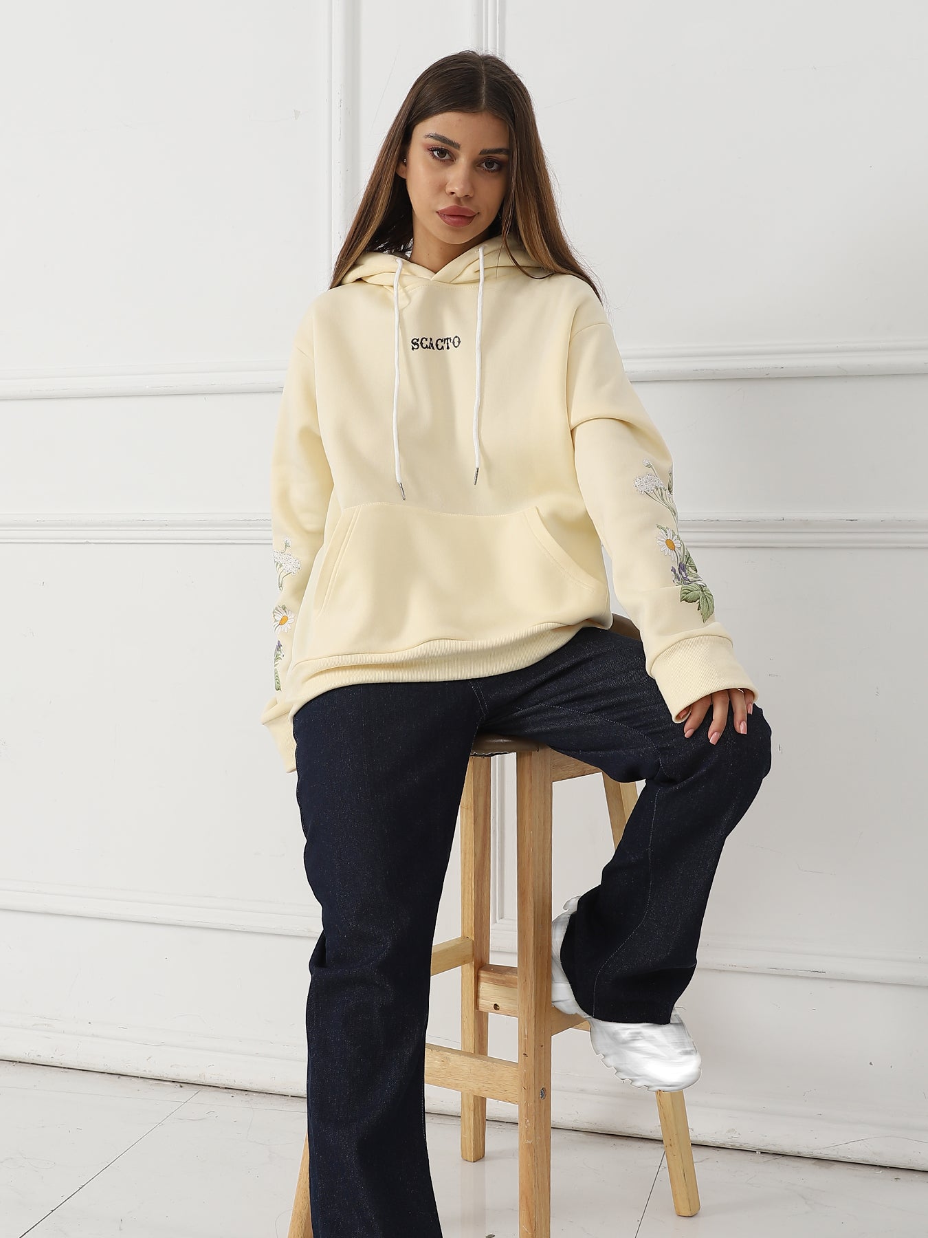 Women's Solid Color Floral Long Sleeved Sweatshirt