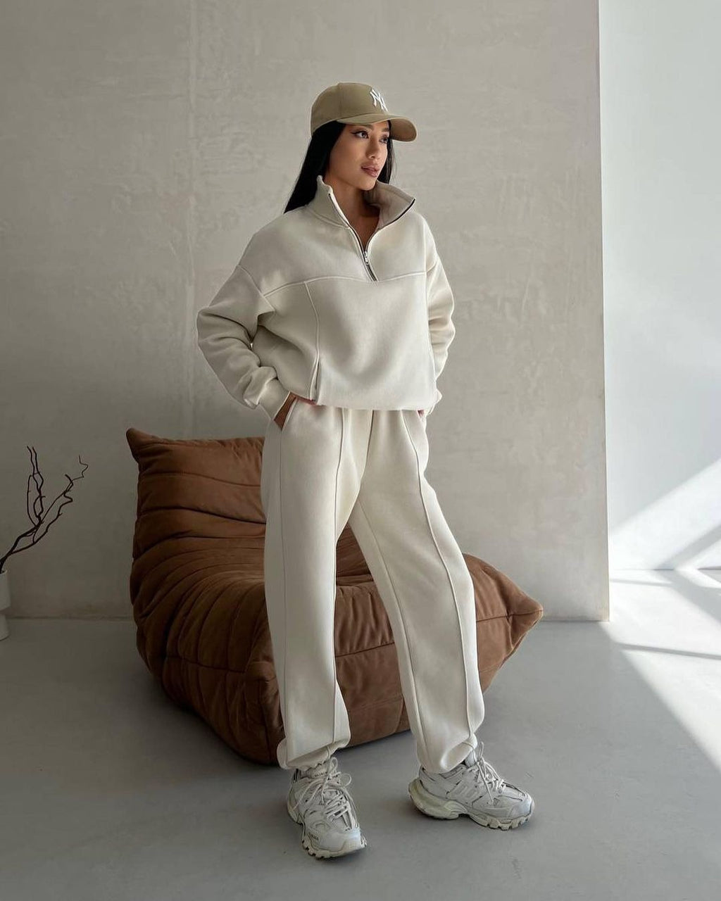 Contrast-Trim Jogging Set